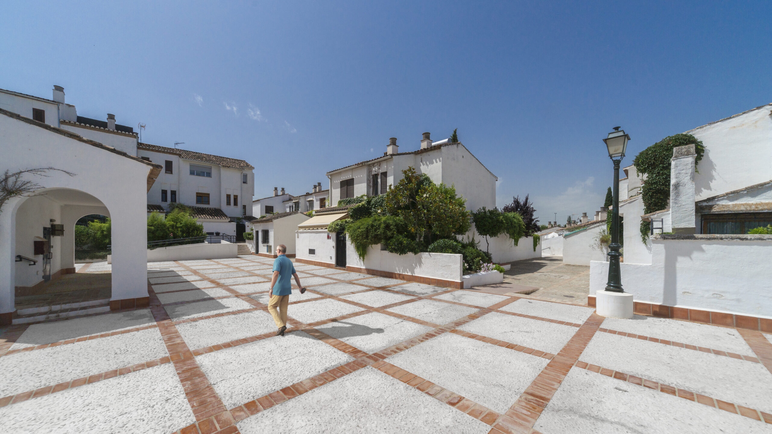 Rehabilitación de plazas Cármenes de la Muralla